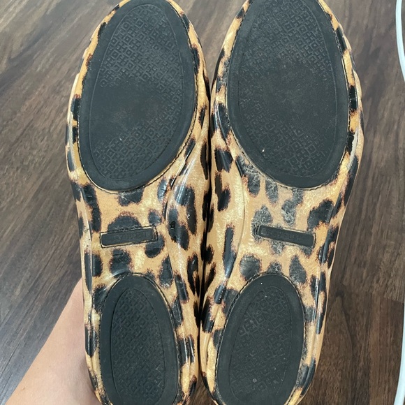 Tory Burch Minnie patent cheetah size 7.5 - Picture 3 of 3